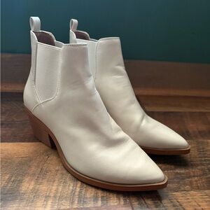 Universal Thread Cream Ankle Booties